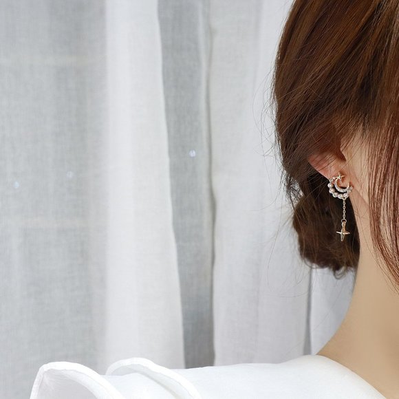 NEW 14K Gold Plated Diamond Moon Star Earrings d - Picture 4 of 8